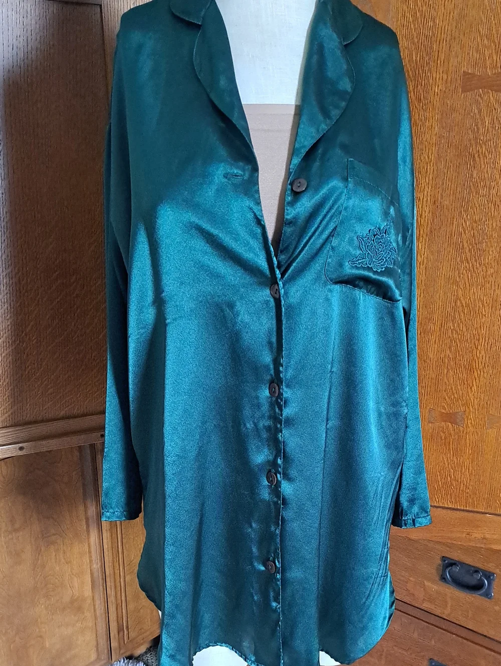Vintage Y2K Victoria’s Secret Emerald Satin Robe XS Pink Heart Tag